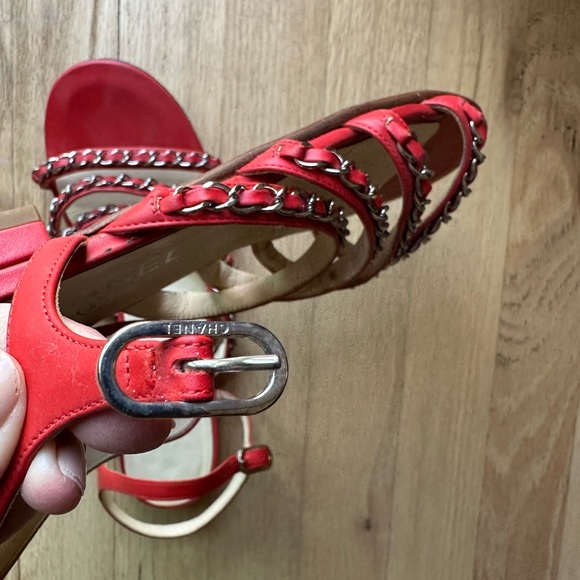 CHANEL Chain Sandals - Picture 4 of 16